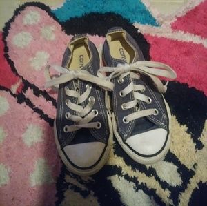 Girls converse